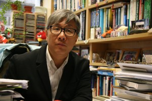 Chan King-ming, Associate Professor in Department of Biochemistry of the Chinese University of Hong Kong. 